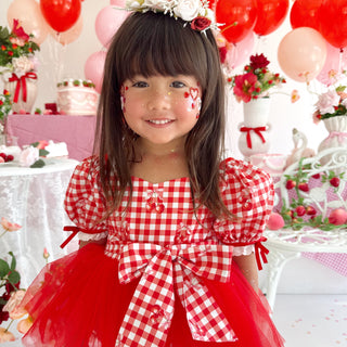 BERRY SWEET: CELEBRATE THEIR FIRST IN STYLE!