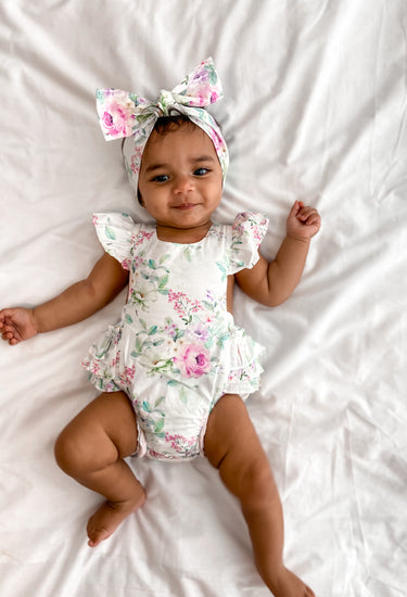 Gigi Rose - Barboteuse fleurie pour bébé fille