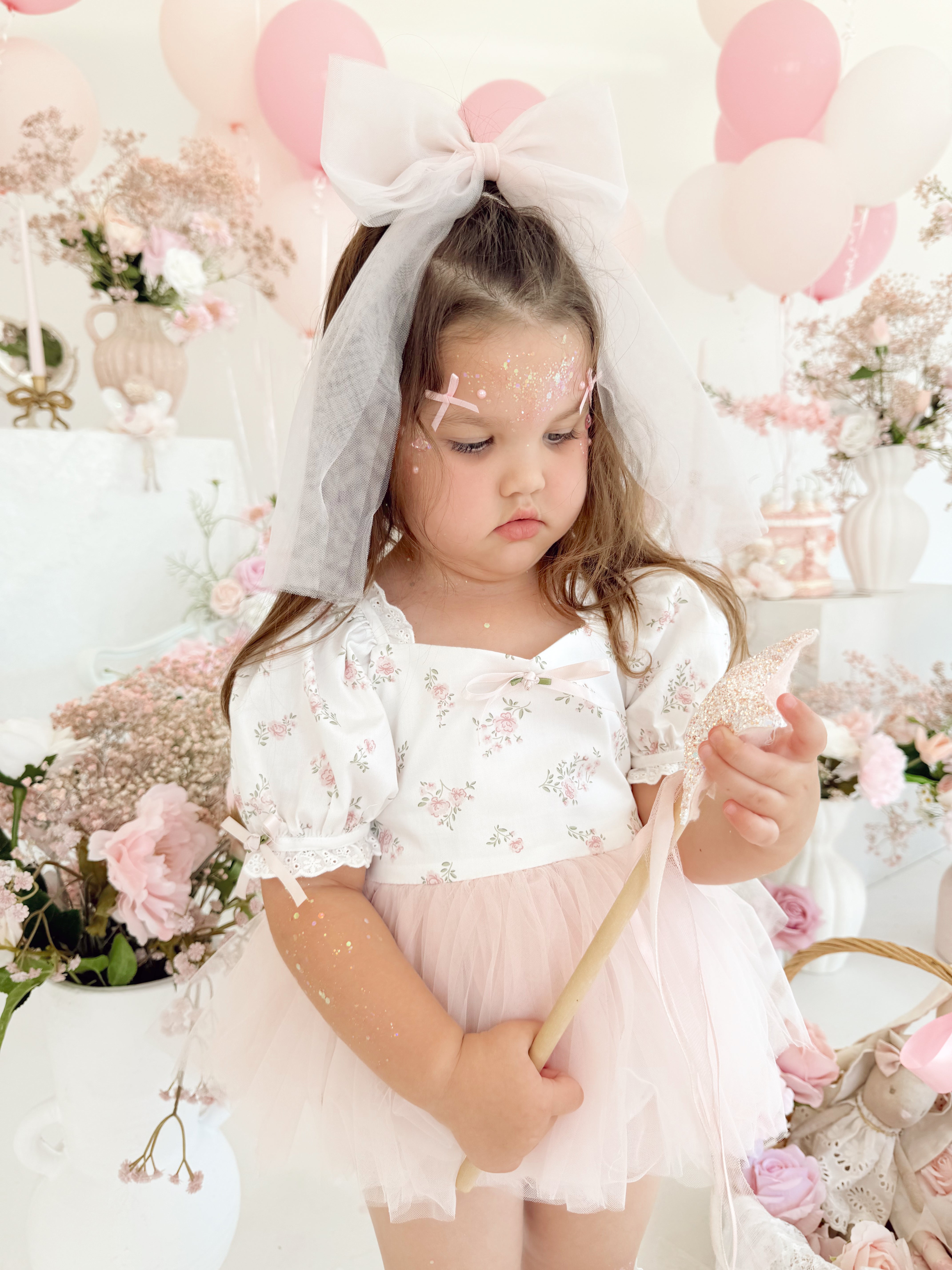 Lazo para el pelo de tul rosa perfecto de Cosette para niñas