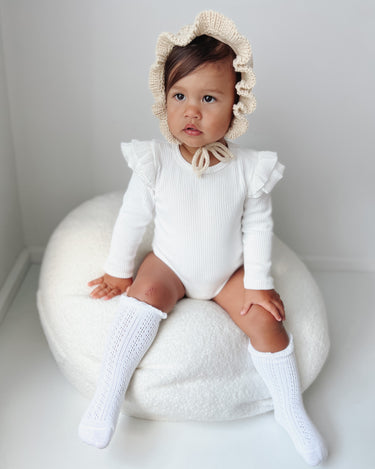 Barboteuse à volants Poppy Milk pour bébé fille – Arabella Rose